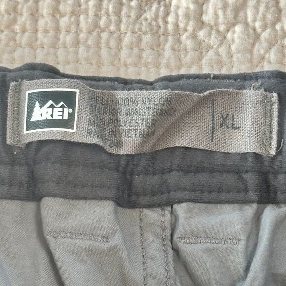 REI Mens Gray Cargo Shorts Nylon & Polyester Size XL - Picture 5 of 9